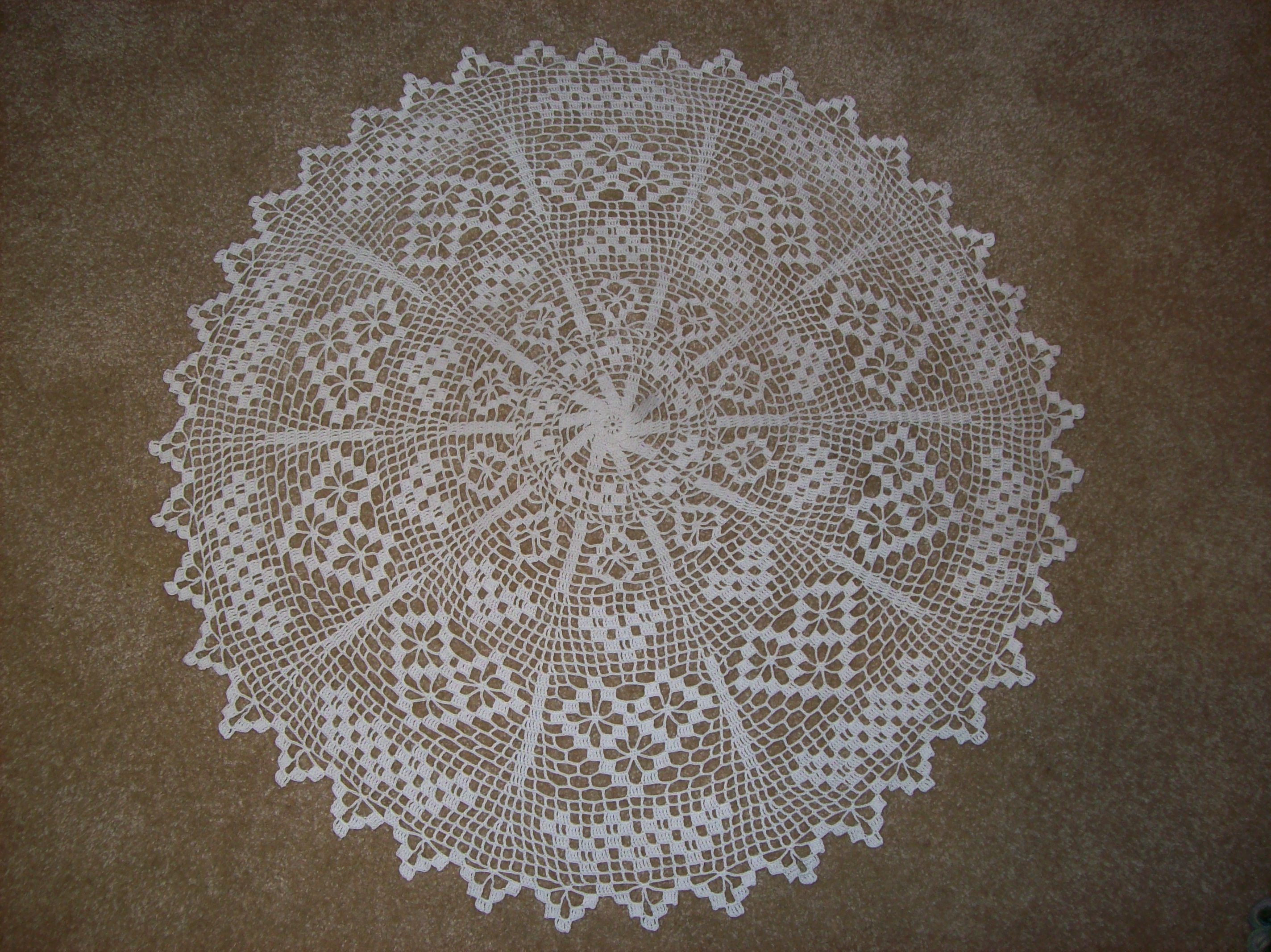 Round Table Topper