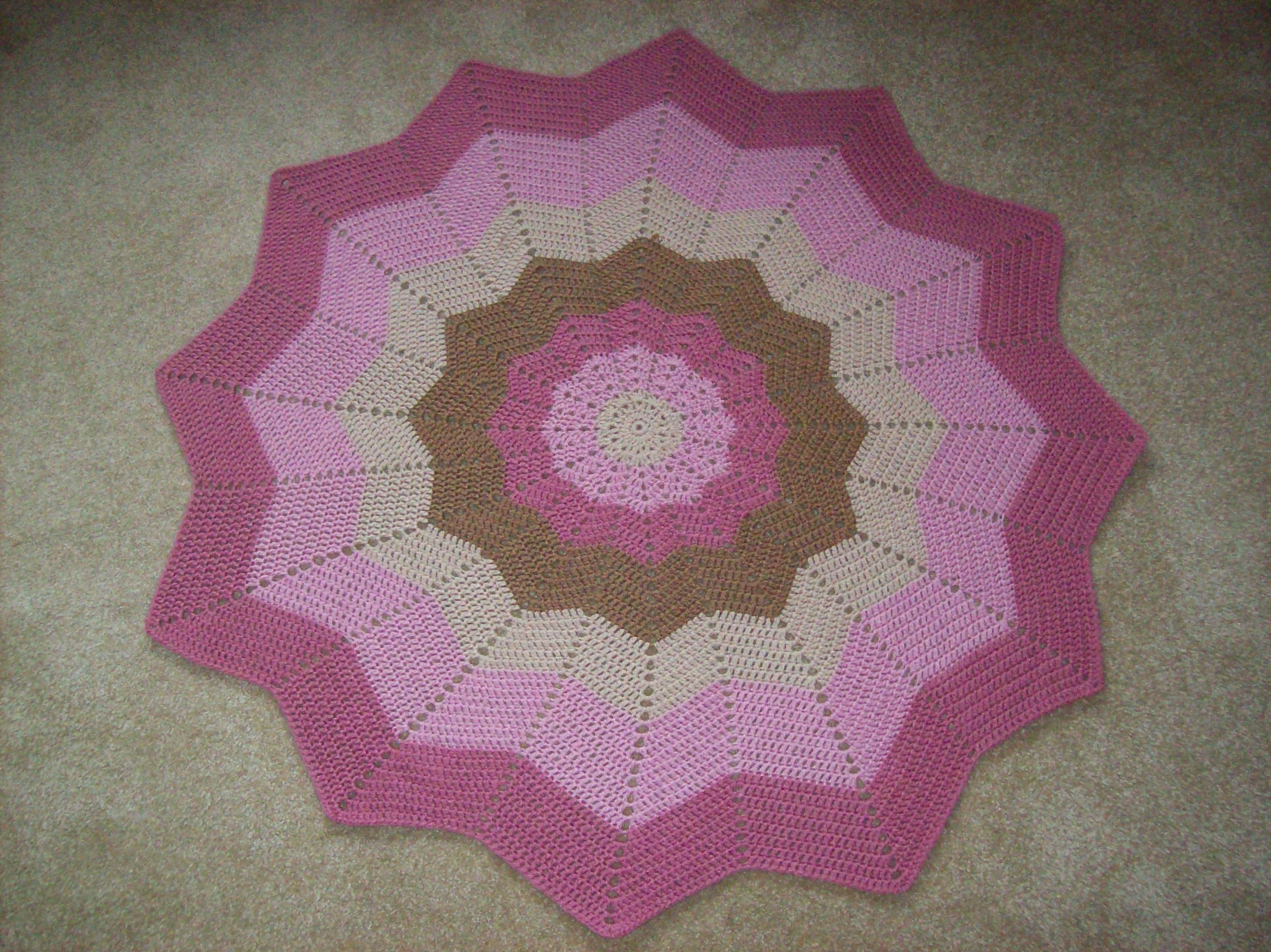 Pretty in Pink Round Ripple Baby Afghan